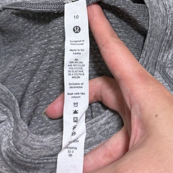 Lululemon Swiftly Tech Short-Sleeve Shirt 2.0 Hip Length - Picture 7 of 8